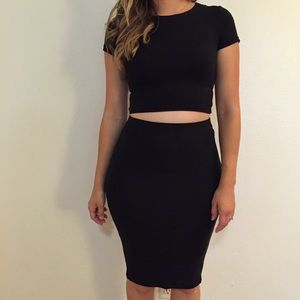 Black Midi Pencil Skirt